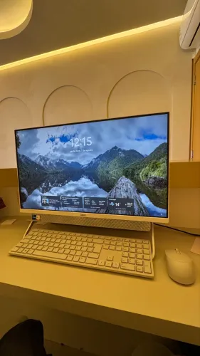 Computador Dell Inspiron 5400 All-in-One (AIO)