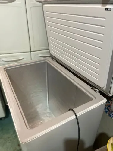 VENDO FREEZER HORIZONTAL MIDEA ?<br>
