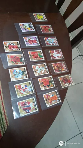 Figurinhas legend's 2026 e 2022 ler anúncio!!