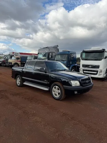 Chevrolet S10 Pick-up Exec. 2.8 4X4 CD TB Int.dies 2003