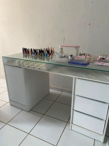 Vendo mesa de manicure