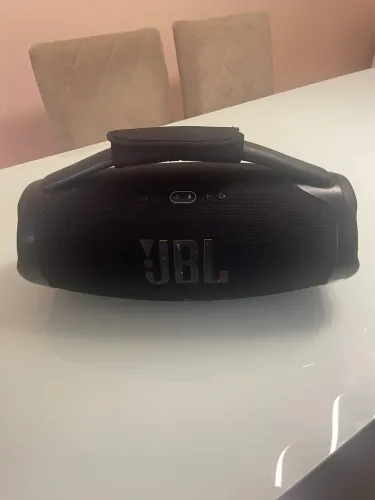JBL bombox 3