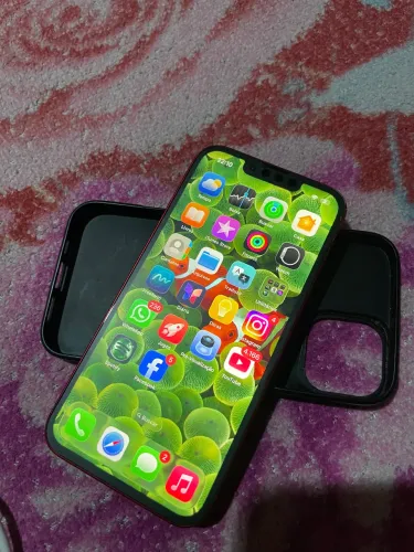 iPhone 13 Red