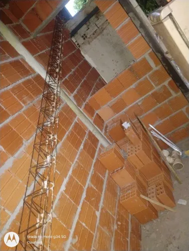 Duas barras de triliças