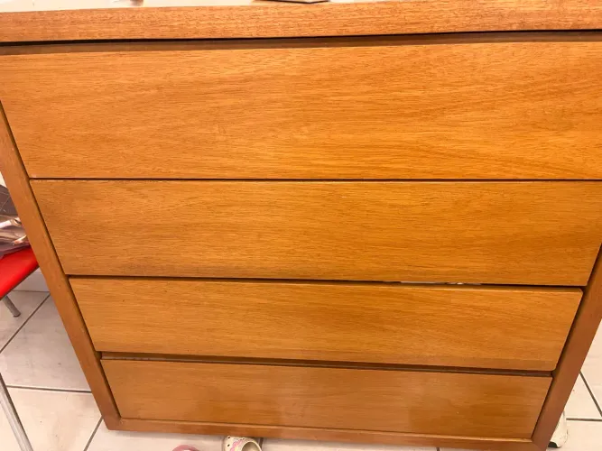 Vendo cômoda 100% MDF