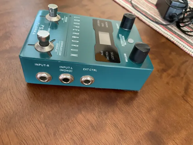 Pedal Flamma FS-21 Looper e Bateria Eletrônica