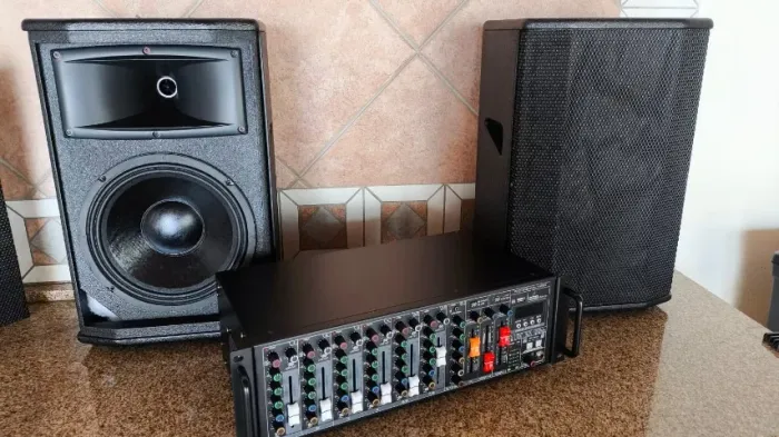 Kit Sonorização voz e violão 500w RMS Amplificador mixer mesa som caixas passivas