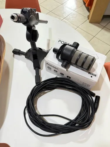 Microfone para podcast rode
