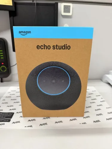 Caixa de Som Inteligente Amazon Echo Studio, 2ª Geração, Cor Grafite, NF e Garantia