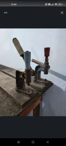 Vendo sua máquinas de apertar ilhós