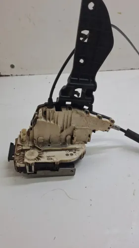 Fechadura Porta Dianteira Lado Direita Fiat Freemont 2012