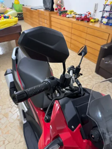 Honda ADV 150 2024 | 1.260 km | Muito conservada