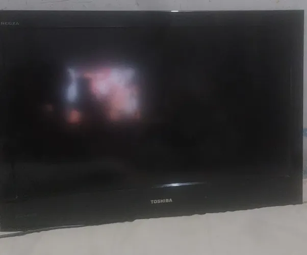 Vende-se está tv não é smart