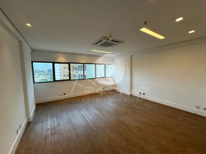 Sala para locação no Cambuí em Campinas - ampla sala