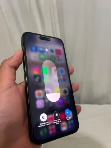 Vende-se iPhone 15 pro max 