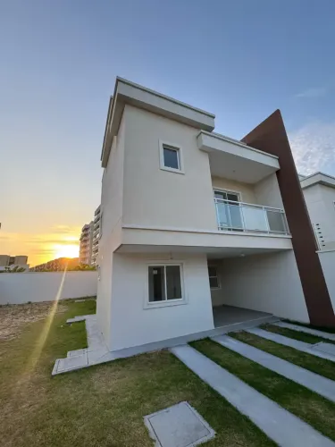 CASAS DUPLEX EM RUA PRIVATIVA NO CENTRO DO EUSÉBIO! ÁREA DE 127m2 E 4 QUARTOS!