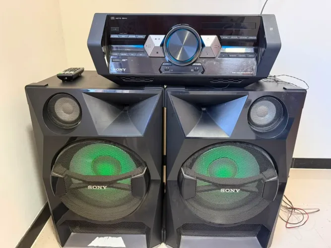 Som Sony shake-33