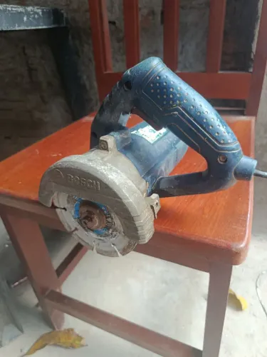 Makita Bosh 