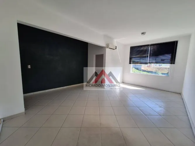 Sala, 68 m² - venda por R$ 250.000 ou aluguel por R$ 1.800/mês - Mombaça - Pindamonhangaba