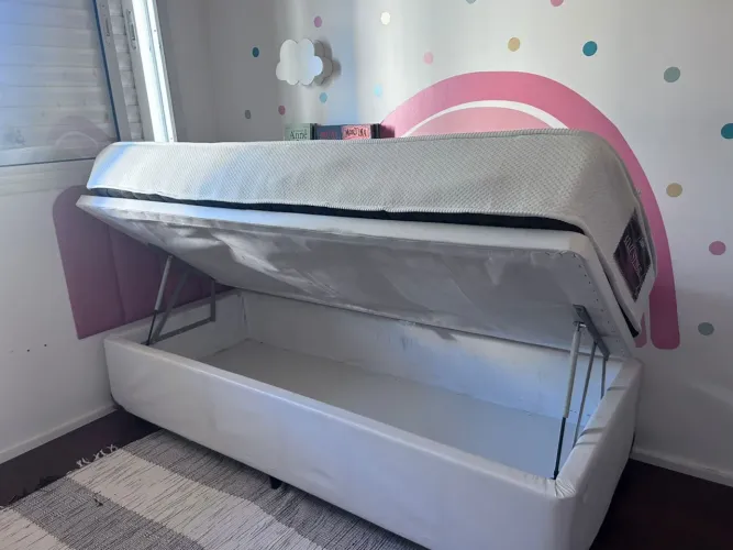 Cama de solteiro marca premium + box baú