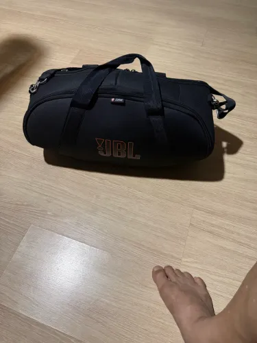 Caixa JBL Bombox 4 novinha usada só uma vez