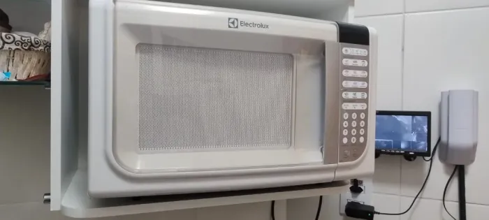 Forno microondas Electrolux 220V