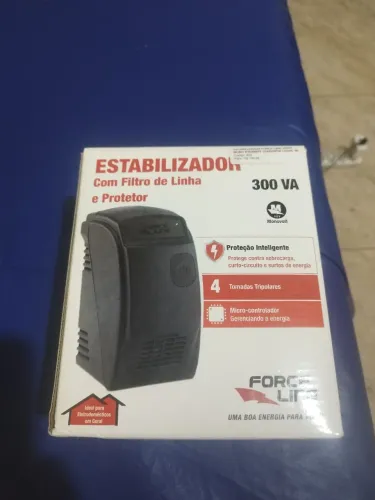 Estabilizador com filtro de linha e protetor