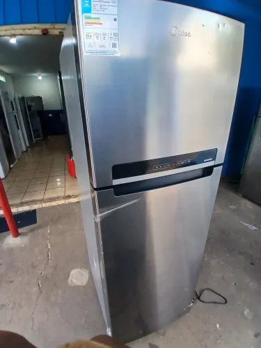 Geladeira midea DE OUTLET . Com parcelamento sem juros e frete grátis na região