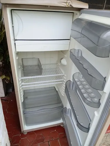 Geladeira Consul 320 litros 127 volts Conservada Garantia