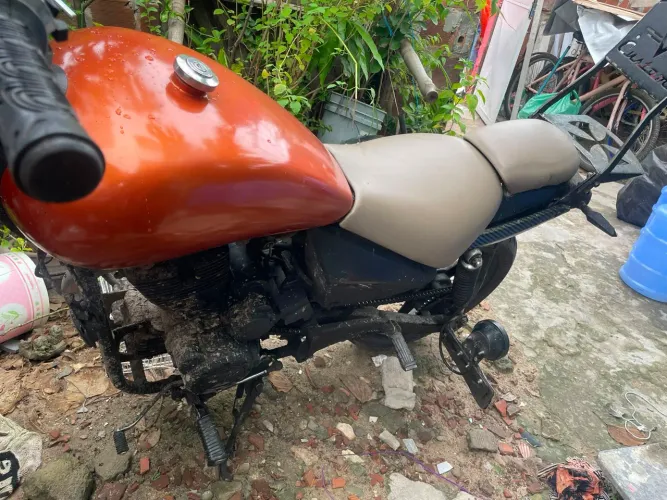 Dafra Kansas 150 moto extra