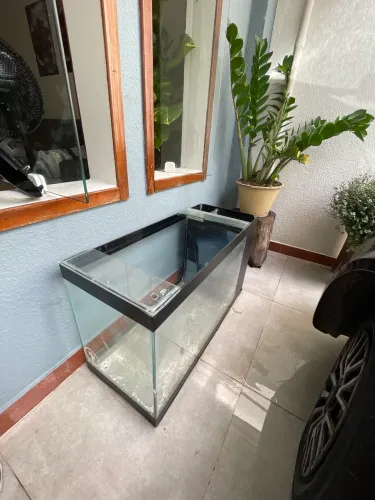 Aquário semi novo 