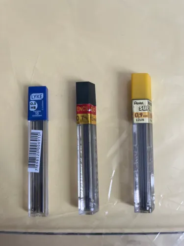Grafites para lapiseira 0.5mm / 0.7mm ou 0.9mm - com 12 minas grafites na caixinha