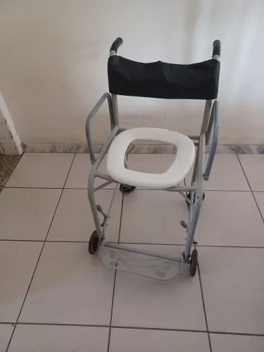 Cadeira de banho 120Kg.valor .149,00