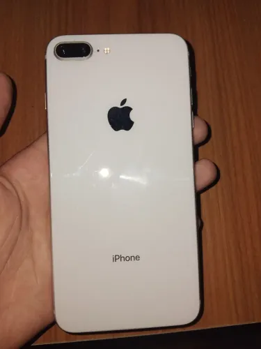 iPhone 8 Plus Prata 64GB (Para usar no Wi-Fi)