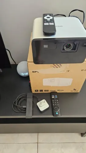 Projetor Epson EF-21 + tela pérola negra v5 ultra 100 polegadas + Fire TV stick 4k