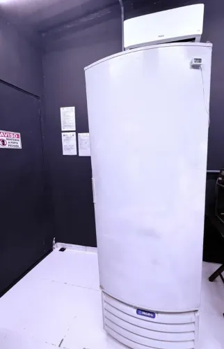 Freezer metalfrio