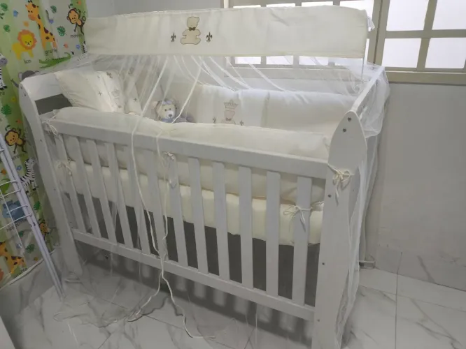 Vendo Berço ( Novo ) Baby Americano com kit de Berço completo