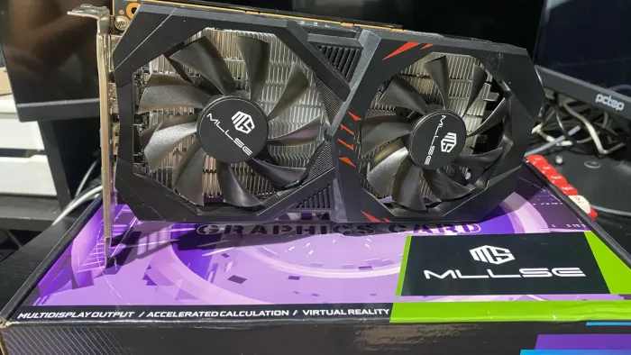 Placa de Vídeo rx6600M