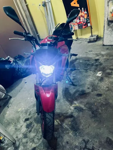 Vendo moto CB Twister 250 R$18.000