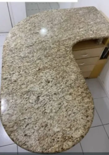 Mesinha de computador de canto
