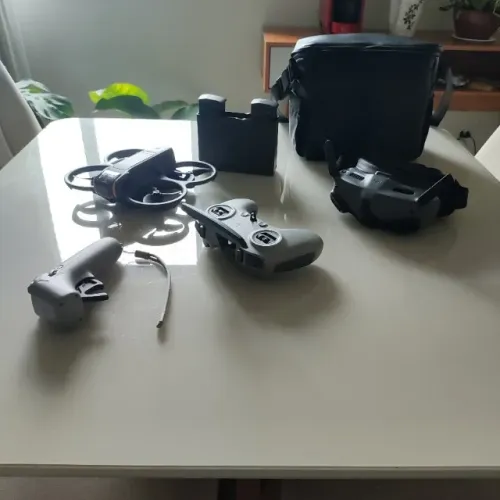 DJI Avata 2 Fly More Combo + Goggles Integra + Controle FPV + 3 Baterias