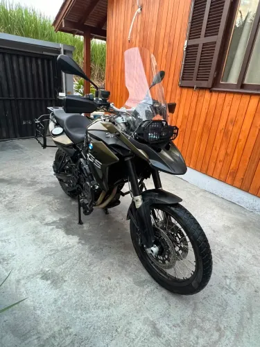GS 800 2015