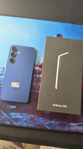 Samsung Galaxy S25 Azul 256GB - 3 Meses de Uso (Nota Fiscal e Garantia)