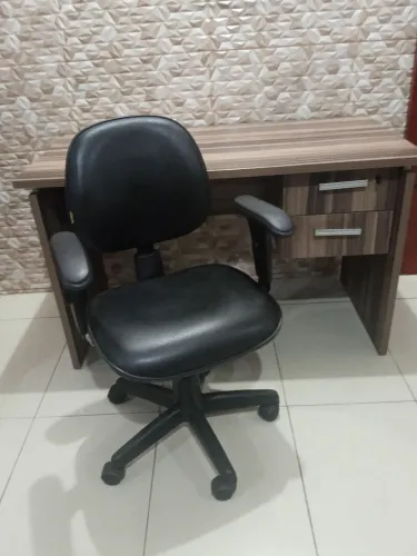 Móveis para escritório usados 