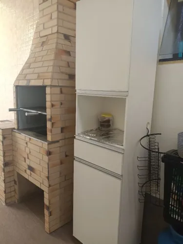 Organizador com rodinhas