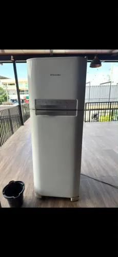 Geladeira tem que trocar o gás