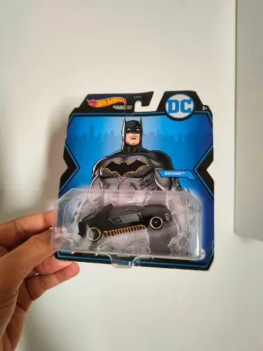 Hot Wheels Silver Series 1/64 Character Cars Batmobile Batman Rebirth