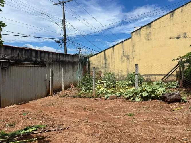 SOBRADO - ÁREA 144m² - VILA BANDEIRANTE - GOIÂNIA/GO