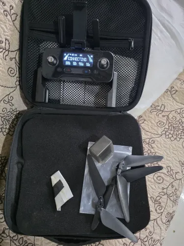 Vendo maleta para Drone e o controle para drone f11s SJRC