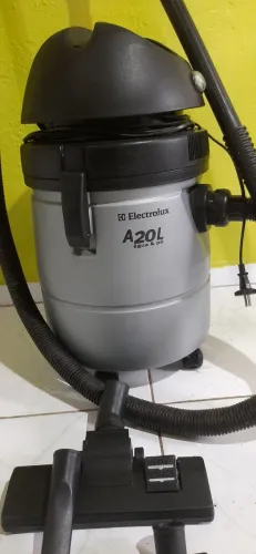 ASPIRADOR DE ÁGUA E PÓ ELECTROLUX 220V 